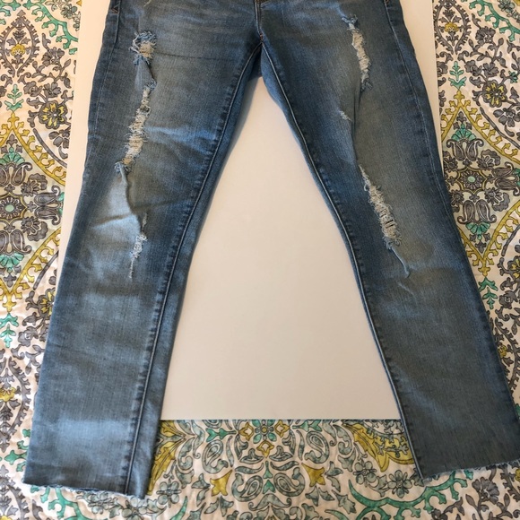 Distressed Jeans - Picture 2 of 3